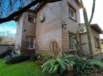 Casa de 10 ambientes, Unquillo · Casa en Venta Unquillo, Calle San Lorenzo