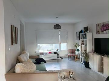 Casa · 130m² · 4 Ambientes · 1 Cochera · Casa en Rincón de Emilio
