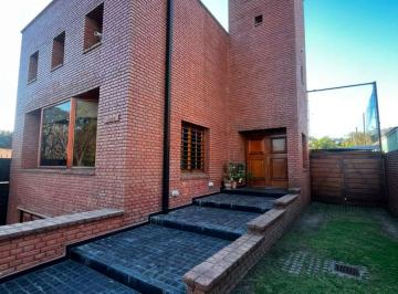 Casa de 15 ambientes, Córdoba · Casa en Venta, Juan Perazo 4820
