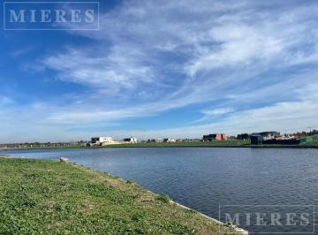 Terreno · 713m² · Lote en Venta Al Agua en El Barrio Silvestre, Nordelta
