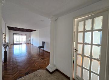 Departamento · 124m² · 5 Ambientes · 1 Cochera · Departamento con Balcón y Cochera en Venta en Ramos Mejía