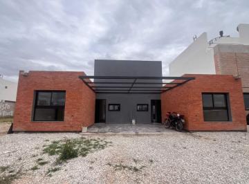 PH · 70m² · 2 Ambientes · 1 Cochera · Dúplex 2 Dorm en Rincones de Manantiales