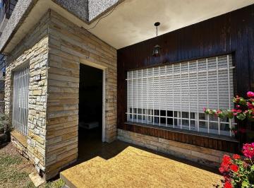 PH · 100m² · 5 Ambientes · 1 Cochera · En Venta y Alquiler PH con Pileta