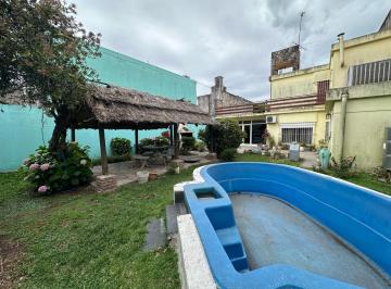 Casa · 200m² · 5 Ambientes · 3 Cocheras · En Venta Casa Apto Credito