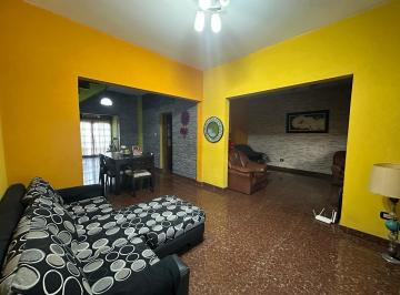 Casa 341m² Venta Morón · En Venta Casa 5 Dorm. Pileta