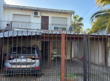 PH de 3 ambientes, Almirante Brown · PH con Entrada de Auto y Jardín, Apta Credito!