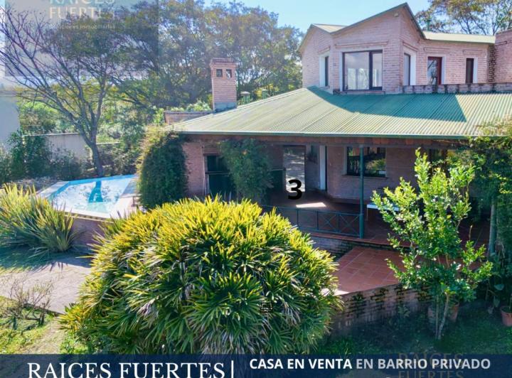 Casa · 253m²