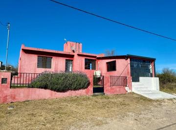 Casa de 4 ambientes, Villa Giardino · Casa de 2 Dormit en Villa Giardino, Córdoba - Pileta con Vista a Las Sierras! Oportunidad!