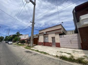 Bodega-Galpón · 360m² · 3 Ambientes · Galpón en Bernal