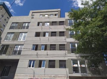 Departamento · 50m² · 2 Ambientes · 1 Cochera · Exc Depto 1 Dor Alq Gge/bcon/qcho/pileta 12 Octubre 777
