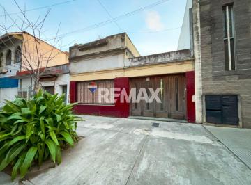 Casa · 200m² · 5 Ambientes · 1 Cochera · Venta Casa - Lote Propio - Para Refaccionar