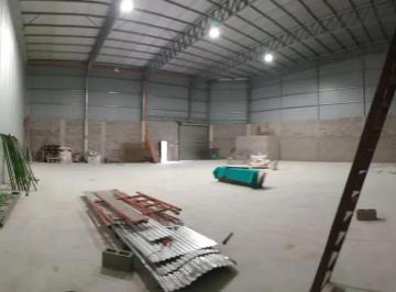 Bodega-Galpón · 400m² · 2 Ambientes · 1 Cochera · Alquiler de Galpón Industrial a Estrenar de 400 m² en Villa B