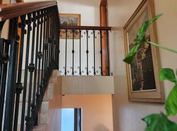 Casa · 276m² · 5 Dormitorios · 3 Cocheras · Casa en Arguello