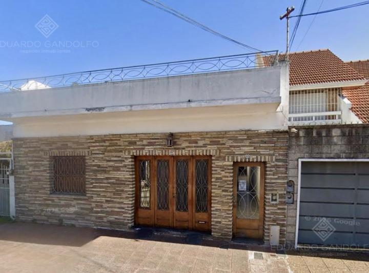 Casa · 130m² · 5 Ambientes · 1 Cochera
