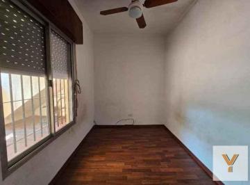 PH · 43m² · 3 Ambientes · PH en Venta - 2 Dorm. 1 Baño - 76 m - Avellaneda