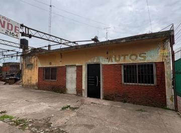 Local comercial · 40m² · 3 Ambientes · 1 Cochera · Local Comercial en Venta Sobre Av en Cruce Castelar