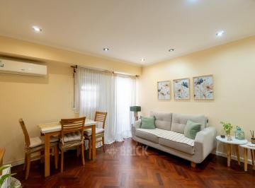 Departamento · 52m² · 3 Ambientes · Granaderos y Av Avellaneda - T/al Frente 64 m² Todo a Nuevo Balcon Todo Sol Amplia Cocina