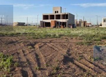 Terreno · 348m² · Terreno en Campos de Manantiales