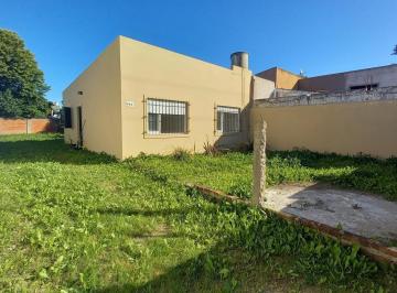 Casa · 300m² · 3 Ambientes · 3 Cocheras · Casa en Villa Elvira