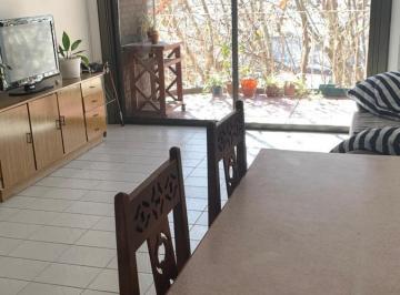 Departamento · 53m² · 2 Ambientes · Alquiler - Dpto. 2 Amb. en San Fernando, Al Frente, con Ascensor y Balcón