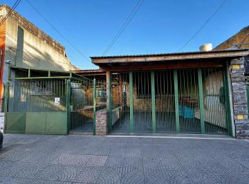 Casa · 160m² · 4 Ambientes · 2 Cocheras · Venta Casa 4 Ambientes Quilmes Oeste