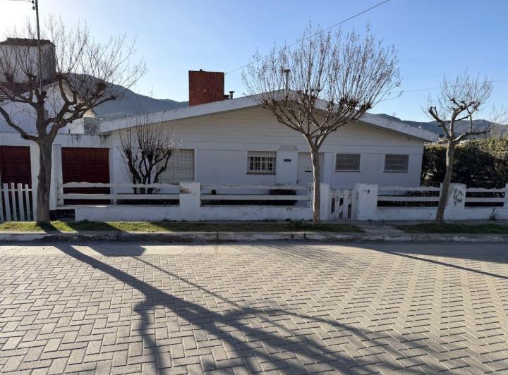 Casa · 171m² · 5 Ambientes · 1 Cochera