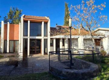 Casa de 5 ambientes, Ciudad de Mendoza · Casa en Venta C| Fundicion Esquina C° Angostura