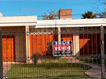 Casa de 5 ambientes, Catriel · Soules Vende Casa