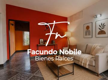 Departamento de 3 ambientes, Lanús · 3 Amb. Al Frente con Patio Semicubierto, Muy por Debajo del Valor de Mercado — Lituania 2800 Lanús