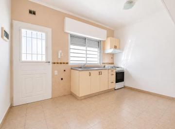 general-san-martin-villa-ballester-alquiler-duplex-4-ambientes · Triplex de 4 Ambientes con Patio