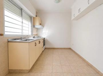 general-san-martin-villa-ballester-alquiler-duplex-4-ambientes · Triplex de 4 Ambientes con Patio y Cochera Cubierta