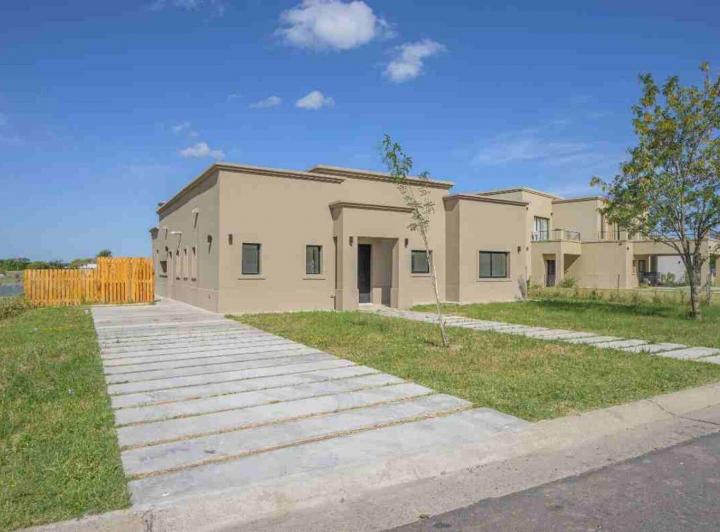 Casa · 160m² · 5 Ambientes