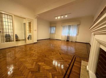 Casa · 195m² · 6 Ambientes · Alquiler. Apto Profesional. Oficinas. Consultorios.