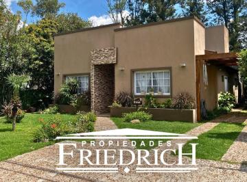 Casa · 128m² · 3 Ambientes · 1 Cochera · Cardenal del Monte