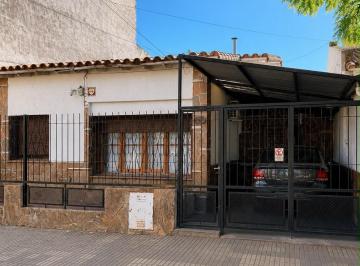 Casa · 115m² · 5 Ambientes · 1 Cochera · Casa - San Nicolas de Los Arroyos