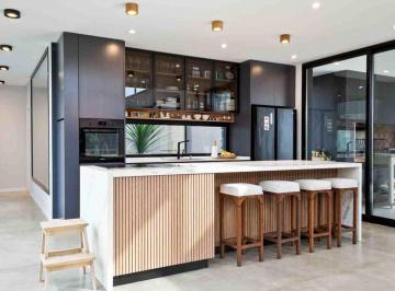 Casa · 315m² · 6 Ambientes · 4 Cocheras · Casa 6 Ambientes en Venta – Fincas de San Vicente