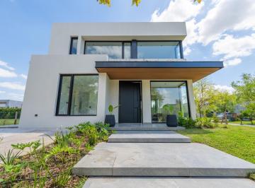Casa · 230m² · 6 Ambientes · 2 Cocheras · Venta Casa Tipas Nordelta