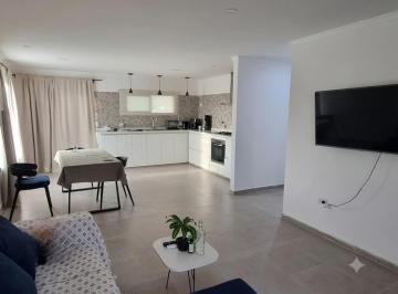 Casa · 97m² · 4 Ambientes · 2 Cocheras · Casa en Venta en Barrio Casuarinas del Viso 4 Ambientes
