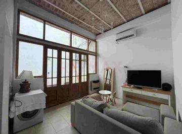 PH · 200m² · 7 Ambientes · 1 Cochera · Venta Casa/ph en Bloque en Parque Avellaneda