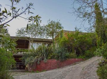 Casa · 462m² · 4 Ambientes · 2 Cocheras · Venta Casa con 27 Ha y Vistas Al Pan de Azucar Cba
