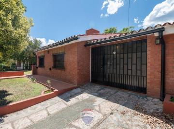 Casa · 148m² · 4 Ambientes · 1 Cochera · Se Vende Casa 2 Dorm C/ Gas Sta Rosa de Calamchita