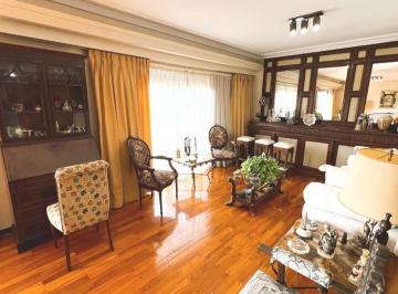 Departamento · 145m² · 5 Ambientes · 1 Cochera · Estupendo Departamento 5 Ambientes en Venta en Belgrano C - Piso Alto!
