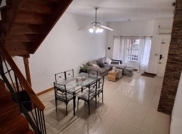 Casa · 155m² · 5 Ambientes · Venta de Triplex 5 Amb San Antonio de Padua