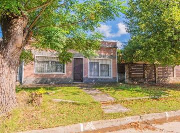 Casa · 129m² · 5 Ambientes · Venta de Casa con 3 Dorm. en Pando Centro