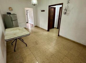Casa · 115m² · 4 Ambientes · Casa 4 Ambientes y Local - Villa Luzuriaga - Permuta