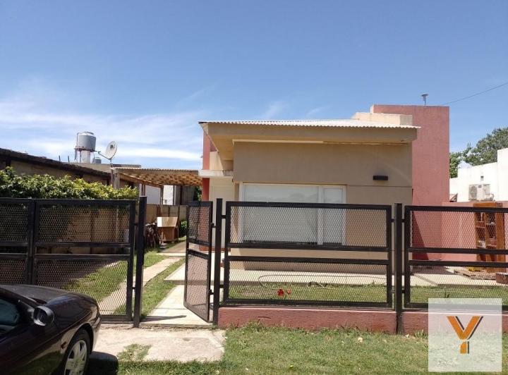 Casa · 85m² · 3 Ambientes · 1 Cochera