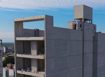 Departamento · 28m² · 1 Ambiente · Monoambiente en Construcción - Venta - Contrafrente - 32 m - Pozo - Av 7 - La Plata