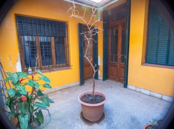 PH de 8 ambientes, Liniers · Oportunidad Única en Liniers: 2 Phs en Block / Entrada Independiente / Garage / Terrza - Oliden 400