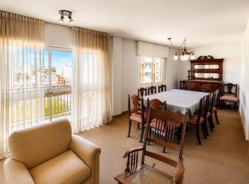 Departamento · 85m² · 5 Ambientes · Vende Departamento 3 Dorm. - Alberdi/centro
