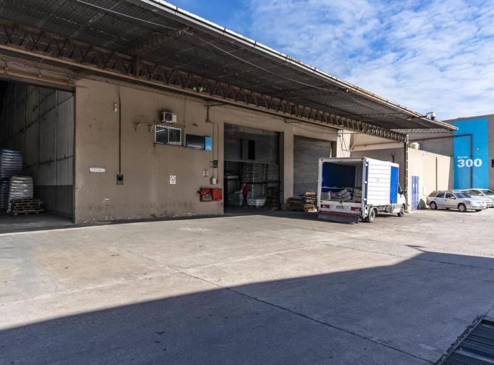 Bodega-Galpón · 1185m² · 2 Ambientes
